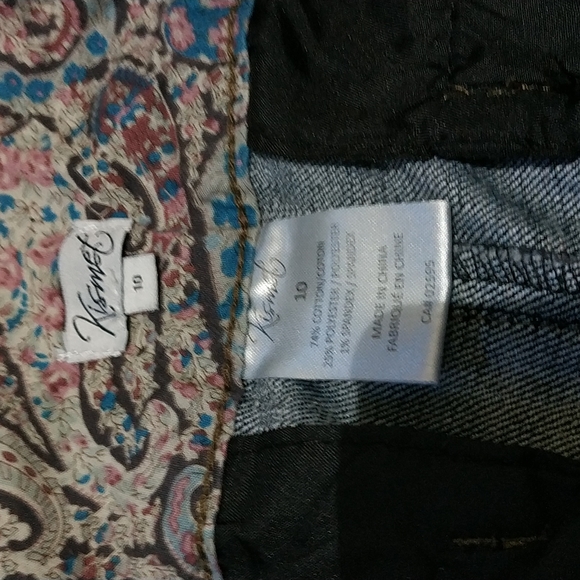 Kismet dark wash denim shorts size 10 - Picture 5 of 9